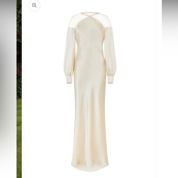 THE OWN STUDIO Wedding Dress - Picture 13 of 16